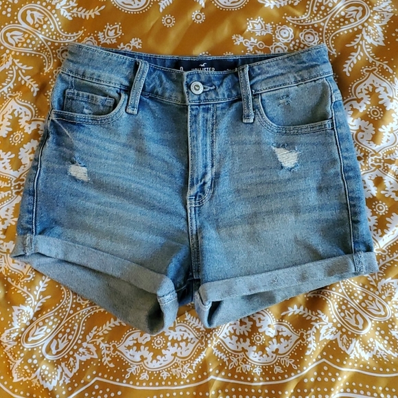 Hollister Pants - High Rise Midi Jean Shorts